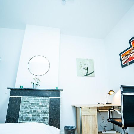Chambre R1 Avec Salle De Bain Partagee Pres De L'Hopital De La Citadelle A 리에주 외부 사진