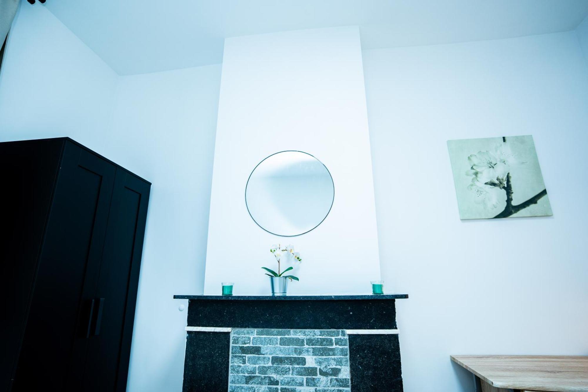 Chambre R1 Avec Salle De Bain Partagee Pres De L'Hopital De La Citadelle A 리에주 외부 사진
