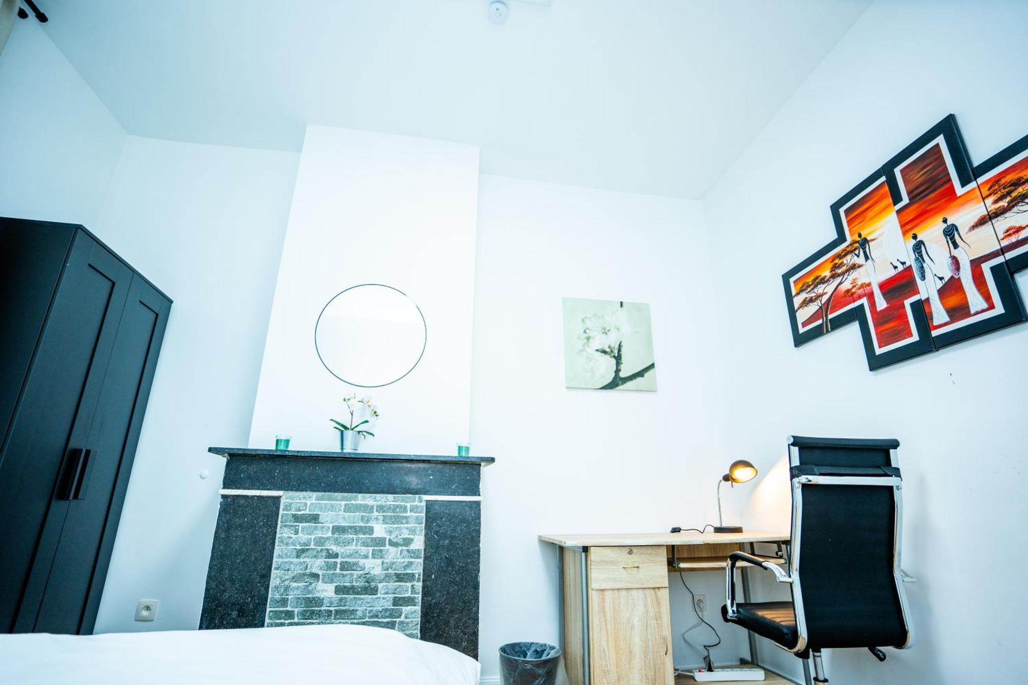 Chambre R1 Avec Salle De Bain Partagee Pres De L'Hopital De La Citadelle A 리에주 외부 사진